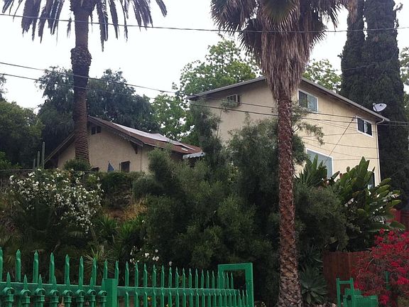 4th image of 815 El Paso Dr