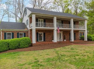 1015 Oakcrest Dr, Reidsville, NC 27320
