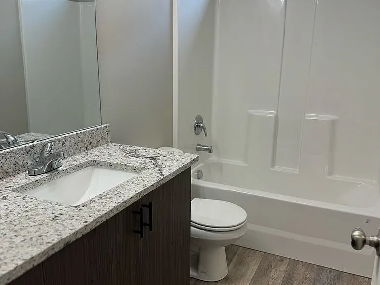 G3581RO — Photo 7
