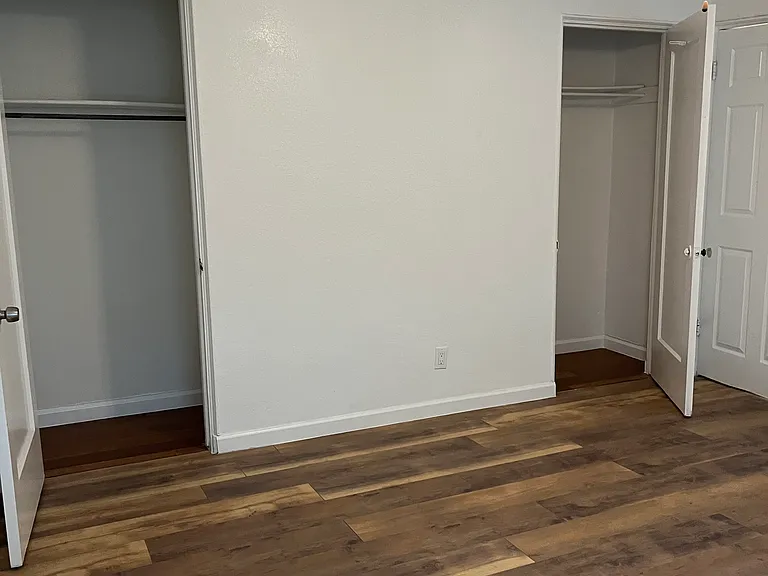 4910 W University Blvd — Photo 10