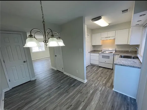 1304 Green Cedar Ln, Virginia Beach, VA 23453