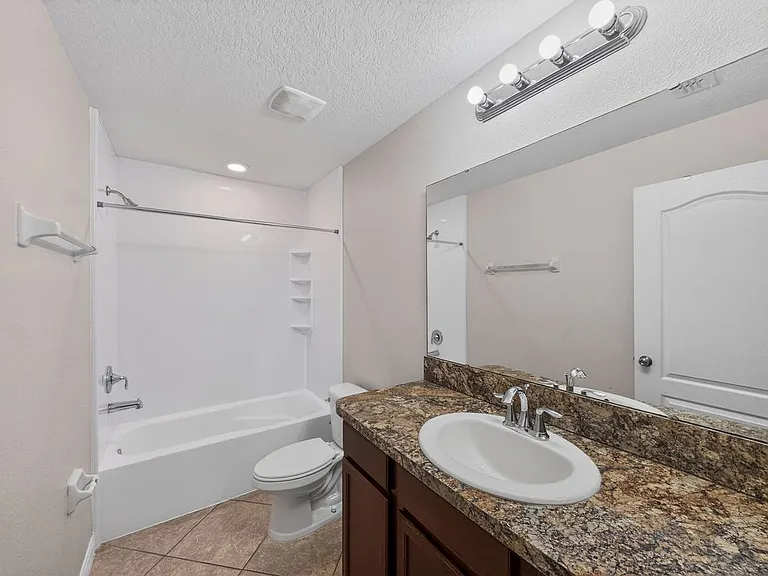 3002 Bargate St — Photo 10