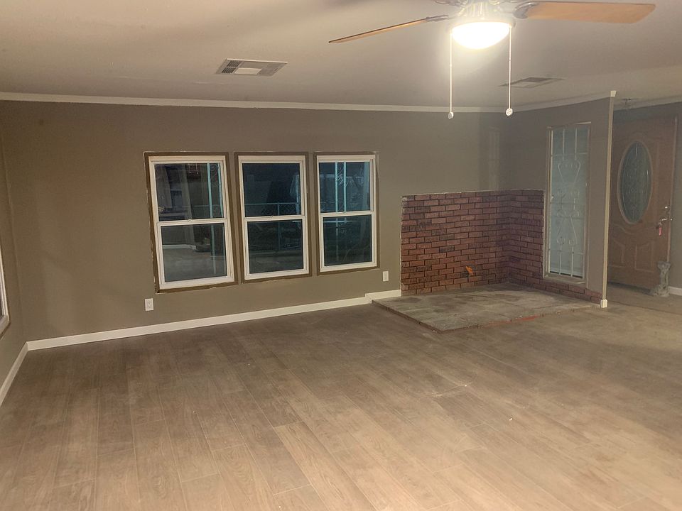 1st image of 174 Calle Contento