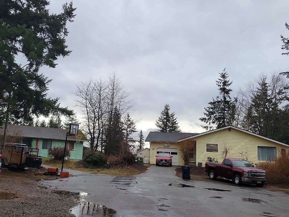 2nd image of 121 Poplar Dr