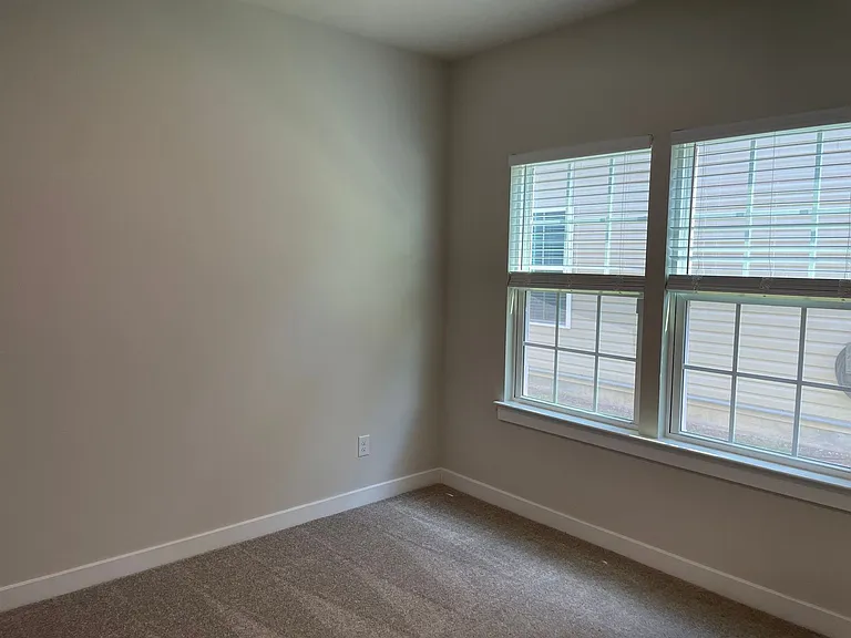 2116 Sounders Ln NE — Photo 23