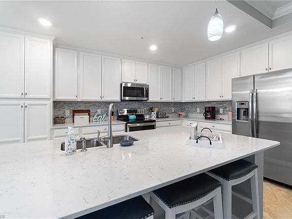 4th image of 9596 Trevi Ct #5412