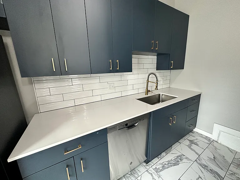 1630 NW 13th St #3 — Photo 3