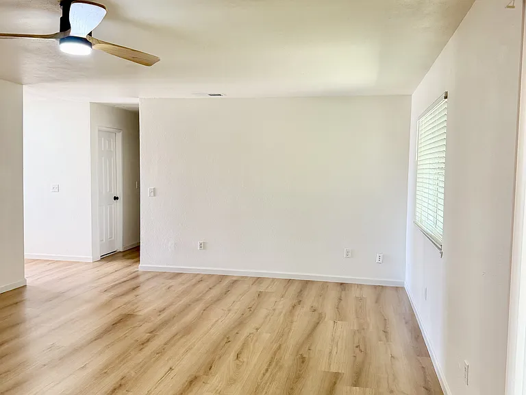 814 S Cindy St — Photo 20