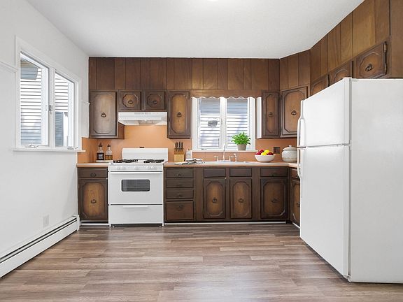 3rd image of 18 Lambert Ave