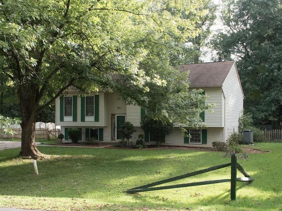 1st image of 67 Briarwood Dr