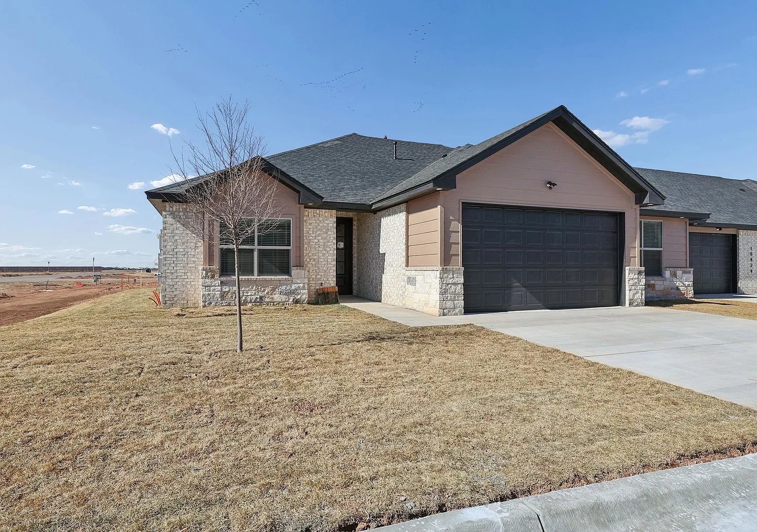 10424 Tierra Santa Unit D — Photo 1