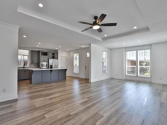 3rd image of 513 Olivian Dr #513