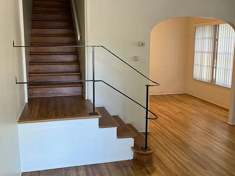 5137 Olivewood Ave — Photo 8