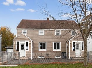 18 W Pleasant St, New London, CT 06320