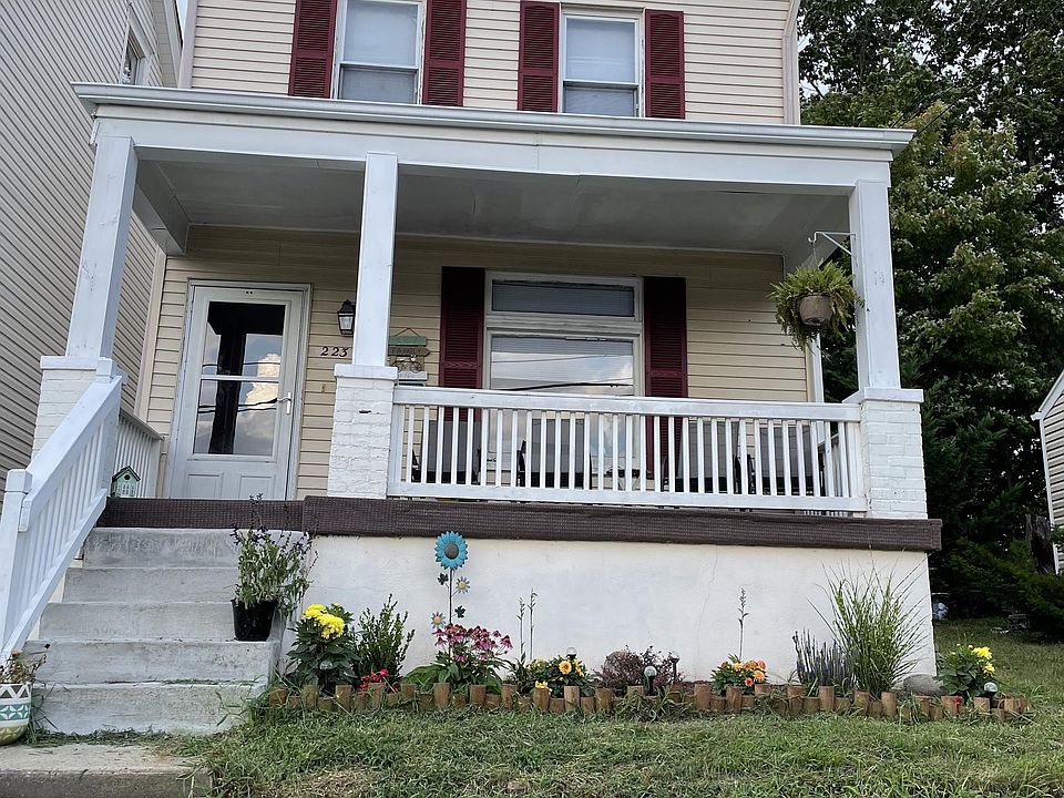 1st image of 223 E Pennview St