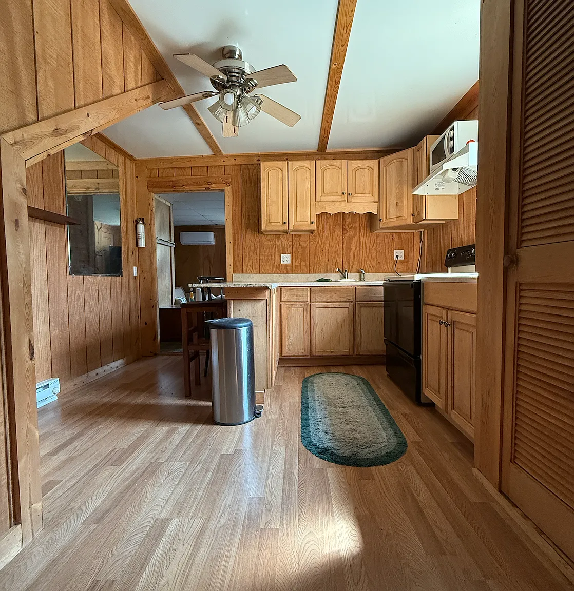 2 bed, 750 sqft, $1,300 — Photo 1