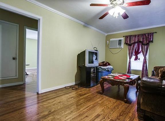 2nd image of 2508 Fairway Dr
