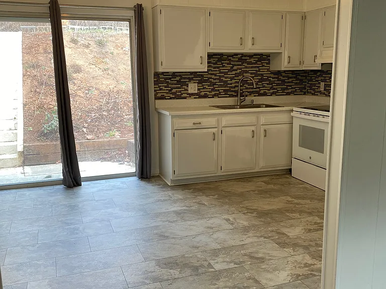 68 Webb Cove Rd #D — Photo 19