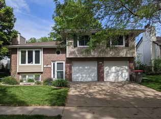 5220 Jade Ct, Lincoln, NE 68516