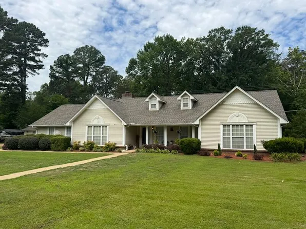 217 Winfield Dr, Tupelo, MS 38801