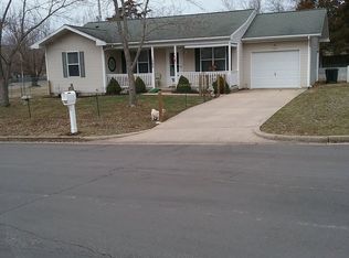 1203 Devonshire Ln, Rolla, MO 65401
