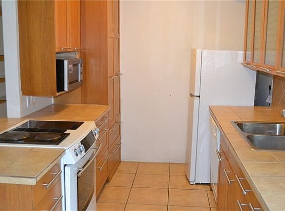3rd image of 4312 Loire Dr APT B