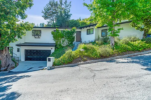 2121 El Roble Ln Photo 1