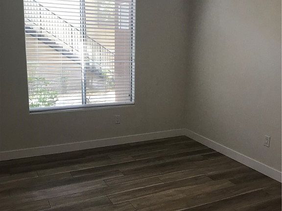 4th image of 4400 S Jones Blvd Unit 1009