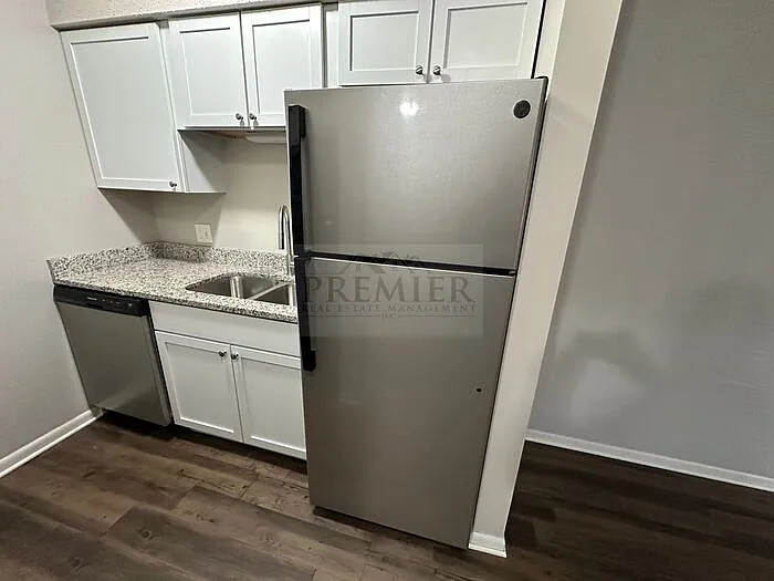 6007 Barton St — Photo 11