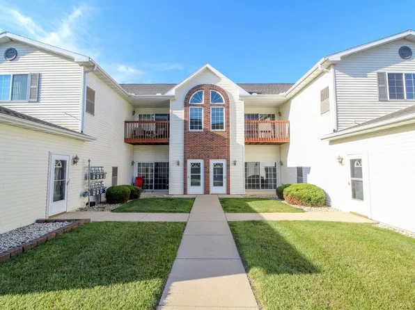 1608 Commonwealth Drive #7, Fort Atkinson, WI 53538