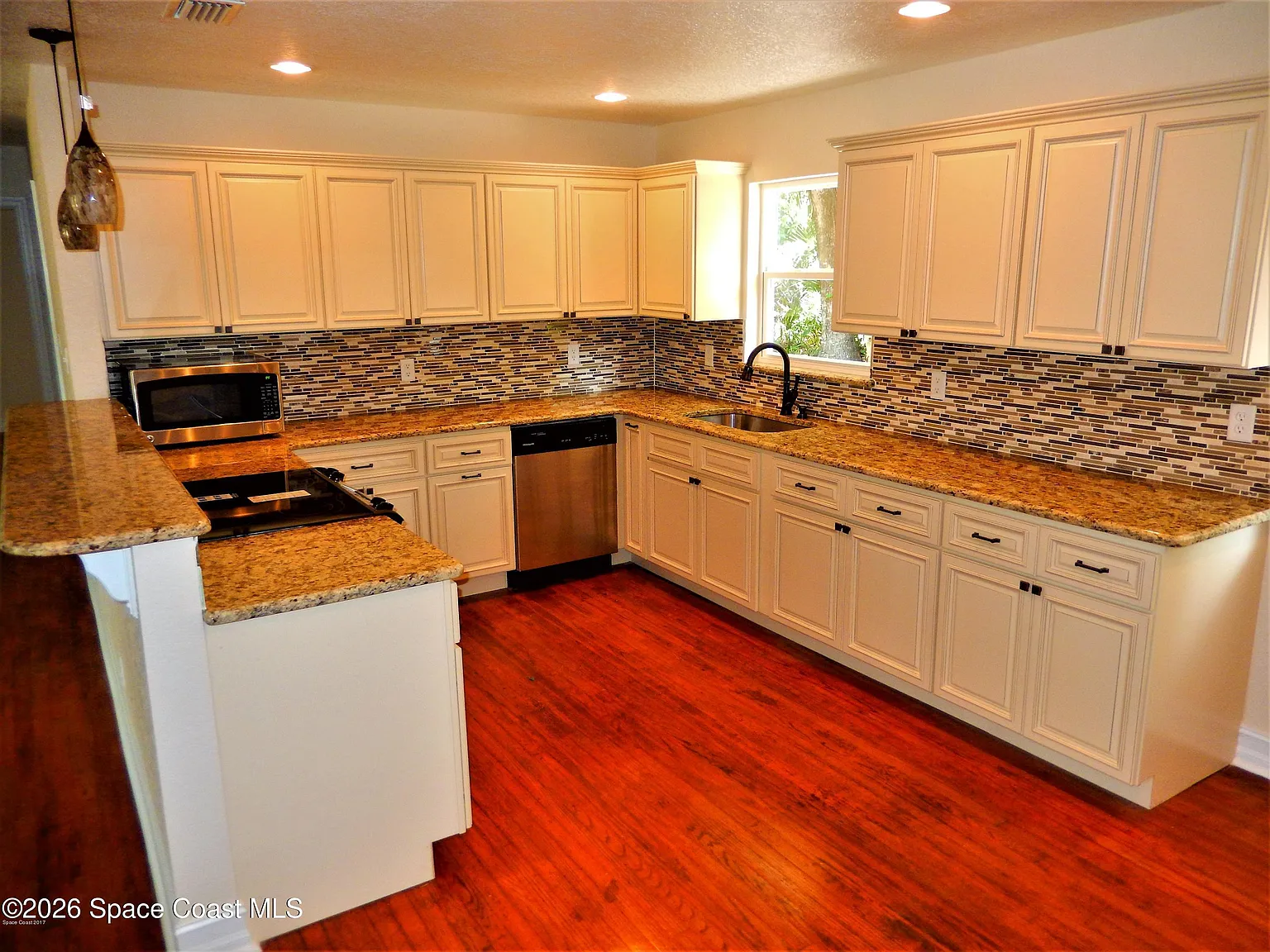2 bed, 1.0 bath, 1000 sqft, $1,750 — Photo 3