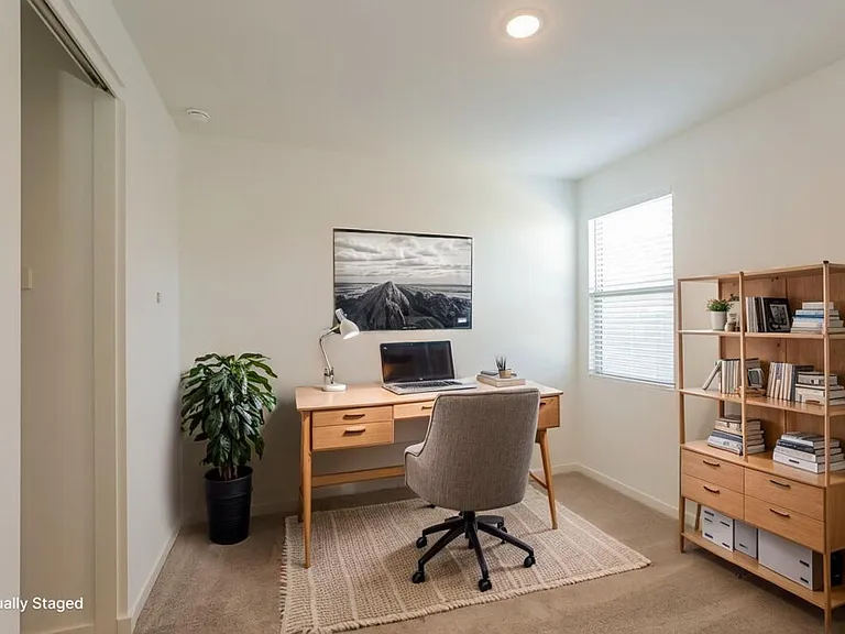 17484 W Sunnyslope Ln — Photo 13