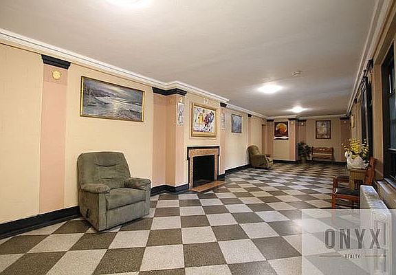 4th image of 62-64 Saunders St #S1
