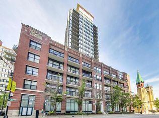 210 S Desplaines St APT 803, Chicago, IL 60661