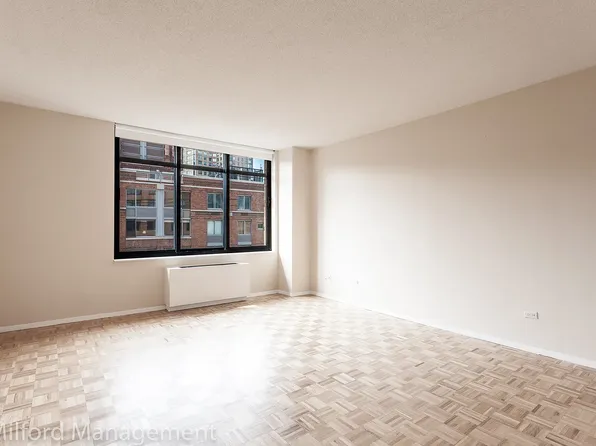 99 Battery Pl, Manhattan, NY