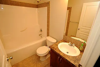 1038 Taradale Dr NE #M — Photo 13