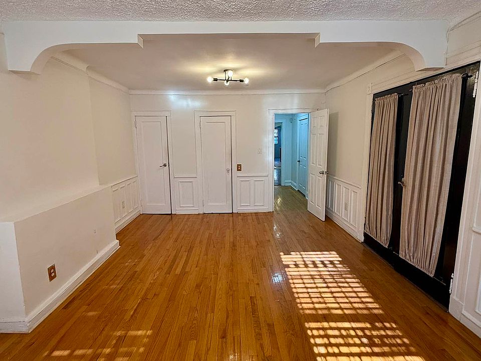1st image of 627 Willoughby Ave #1F
