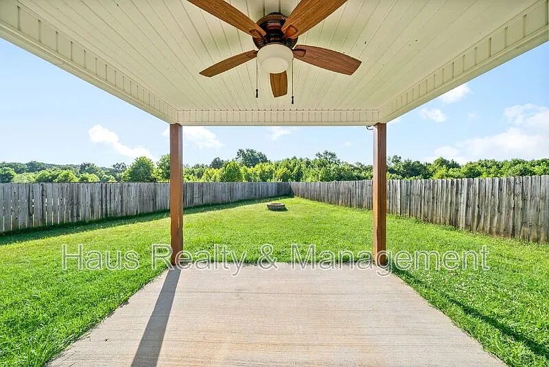 3 bed, 2.0 bath, 1200 sqft, $1,750 — Photo 4