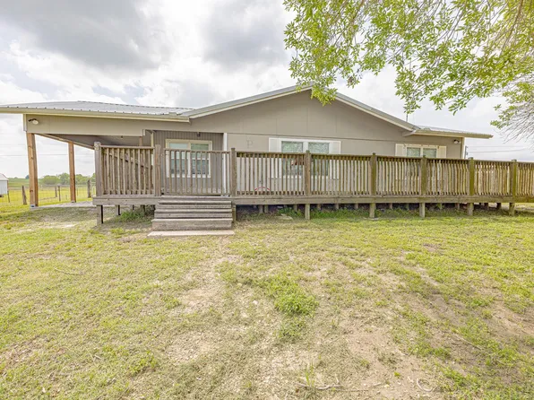 3300 State Highway 95 S, Shiner, TX 77984