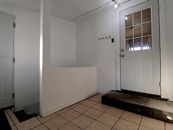2nd image of 1090 7th St E