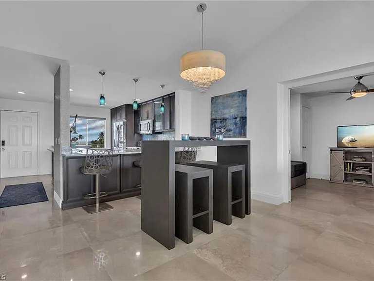 10684 Gulf Shore Dr #B-302 — Photo 7