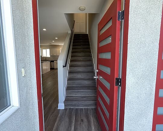 5th image of 4710 Maplewood Ave