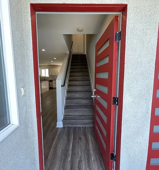 4710 Maplewood Ave — Photo 5