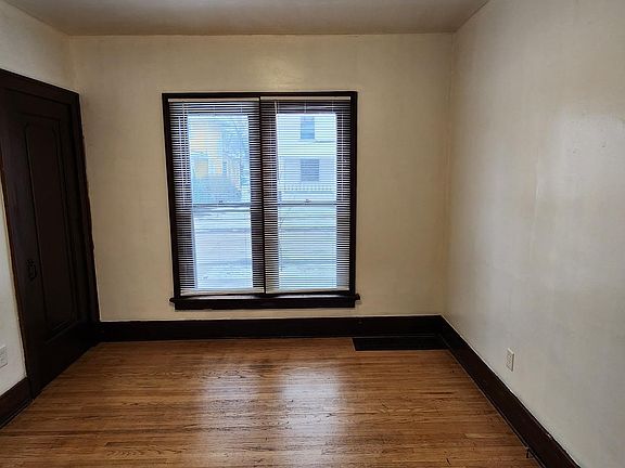 2nd image of 119 N 6th St #119