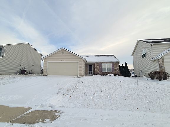 3rd image of 10192 Greenmoor Dr