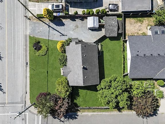 4th image of 46347 Portage Ave