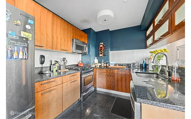 Rented by Douglas Elliman | media 13