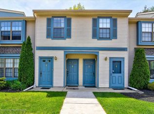 196 Wyndham Pl, Robbinsville, NJ 08691