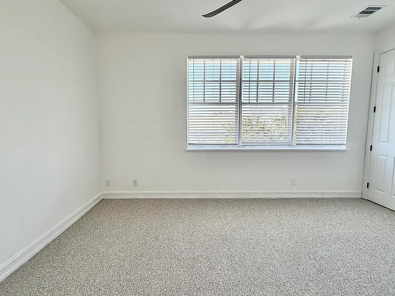 810 3rd Ave N #78 — Photo 48