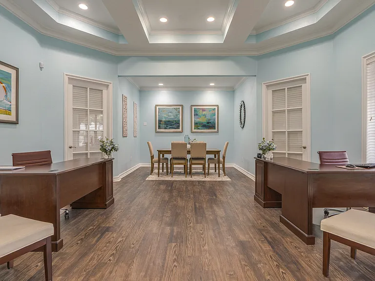Leasing Office Consultant Area